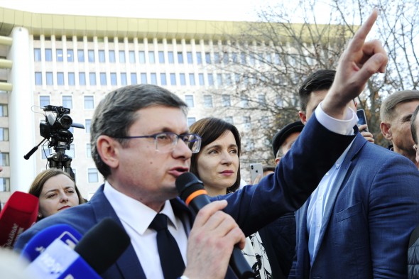 „Parlamentul este încă în epoca Plahotniuc.” Interviu cu Igor Grosu, candidatul Maiei Sandu pentru funcția de premier